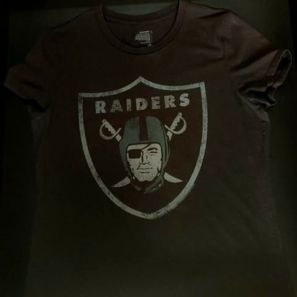 Woman's Vintage Las Vegas Raiders T-shirt Size L